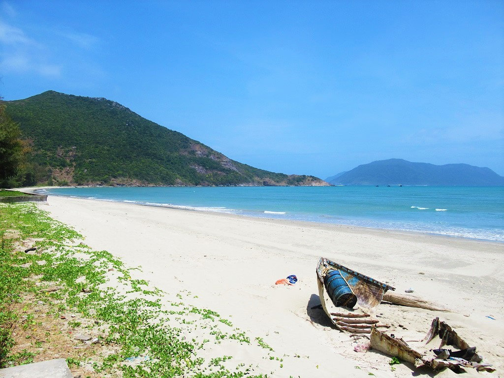 Lo Voi beach - a perfect getaway in Con Dao 